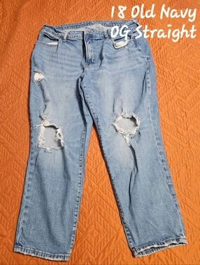 Old Navy Light Blue Distressed Curvy OG Straight Jeans Size 18